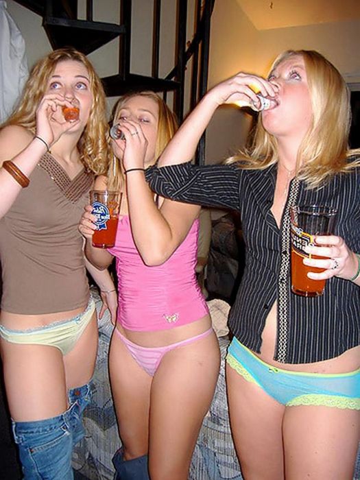 Пьяные вечеринки с доступными дамами порно фото